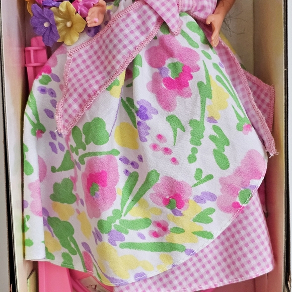 NEW Barbie Special Edition Avon Exclusive 1996 Spring Petals Colorful Doll - Picture 4 of 16
